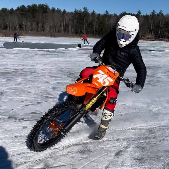 Meet your Posher, Chris - Picture 1 of 1